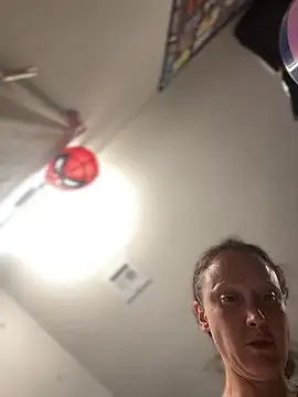 Snapshot of SexyB214 chatting on 10/27/25, 08:02 SexyB214 online show from 10/27/25, 08:02