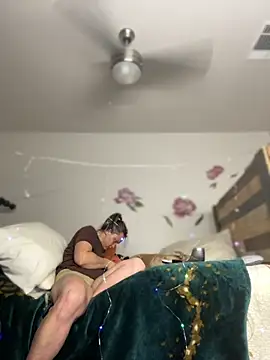 Snapshot of SexyB214 chatting on 11/16/25, 03:34 SexyB214 online show from 11/16/25, 03:34