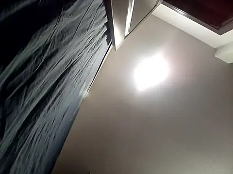 Snapshot of SexyB214 chatting on 11/28/25, 05:15 SexyB214 online show from 11/28/25, 05:15