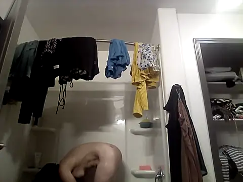 Snapshot of SexyB214 chatting on 12/02/25, 04:24 SexyB214 online show from 12/02/25, 04:24