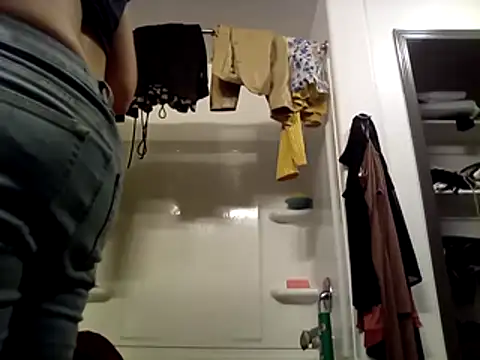 Snapshot of SexyB214 chatting on 12/04/25, 08:56 SexyB214 online show from 12/04/25, 08:56