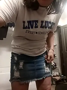 Snapshot of SexyB214 chatting on 12/13/25, 10:48 SexyB214 online show from 12/13/25, 10:48