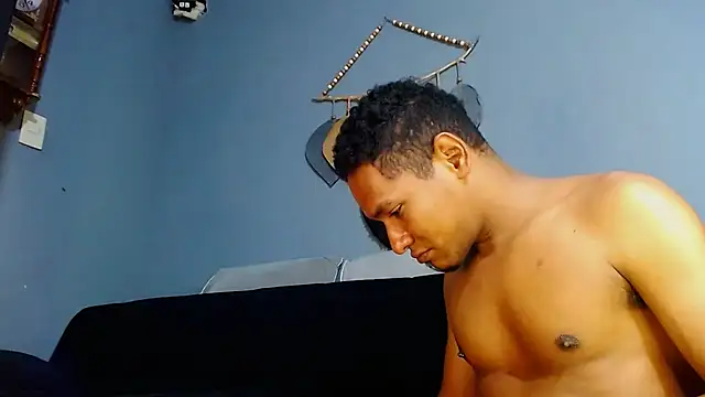 Grandeygruesa1 online show from 02/04/25, 03:04