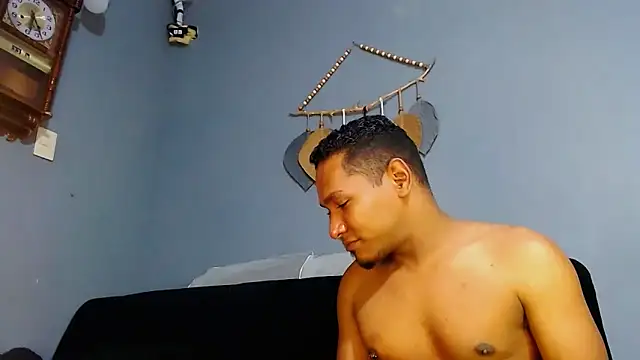 Grandeygruesa1 online show from 03/03/25, 09:48