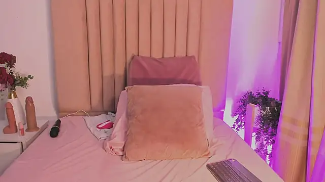 MirandaRoxx online show from 09/29/25, 11:59