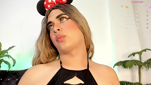 Snapshot of candy_canne__ chatting on 01/08/25, 08:18 candy canne   online show from 01/08/25, 08:18