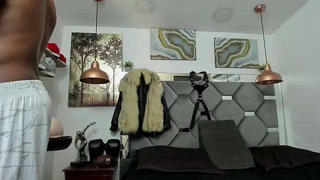 Snapshot of KING_FIT chatting on 01/28/25, 11:17 KING FIT online show from 01/28/25, 11:17