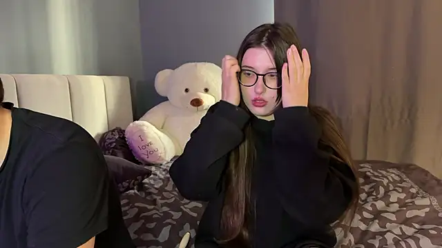 Snapshot of sasaykyra chatting on 03/19/26, 01:15 sasaykyra online show from 03/19/26, 01:15