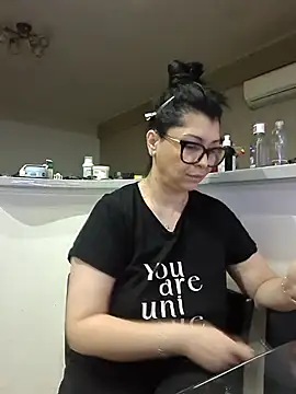 Milf Abigail online show from 11/03/25, 12:24