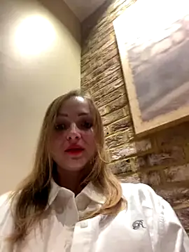 Snapshot of LadyTatiana_Madam chatting on 12/03/24, 04:28 LadyTatiana Madam online show from 12/03/24, 04:28