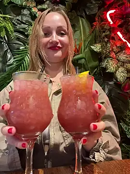 Snapshot of LadyTatiana_Madam chatting on 12/29/24, 03:35 LadyTatiana Madam online show from 12/29/24, 03:35