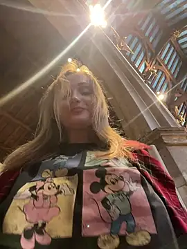 Snapshot of LadyTatiana_Madam chatting on 03/07/25, 03:39 LadyTatiana Madam online show from 03/07/25, 03:39