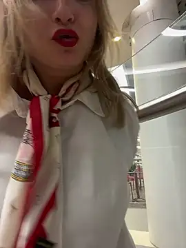 Snapshot of LadyTatiana_Madam chatting on 11/03/25, 05:25 LadyTatiana Madam online show from 11/03/25, 05:25