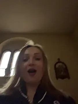 Snapshot of LadyTatiana_Madam chatting on 11/19/25, 03:23 LadyTatiana Madam online show from 11/19/25, 03:23