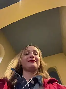 Snapshot of LadyTatiana_Madam chatting on 11/22/25, 03:00 LadyTatiana Madam online show from 11/22/25, 03:00