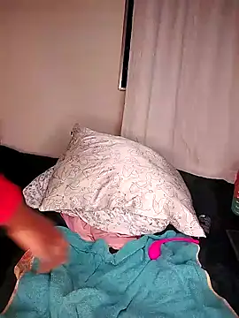 Bella kiki online show from 01/02/25, 08:46