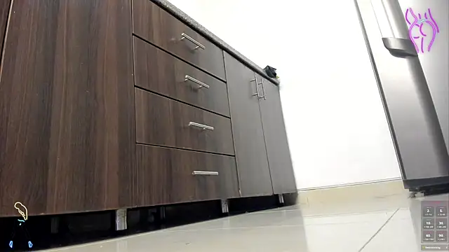 lulu 072 online show from 12/16/24, 07:21