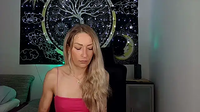 SexxyLiviaa online show from 12/15/25, 04:28