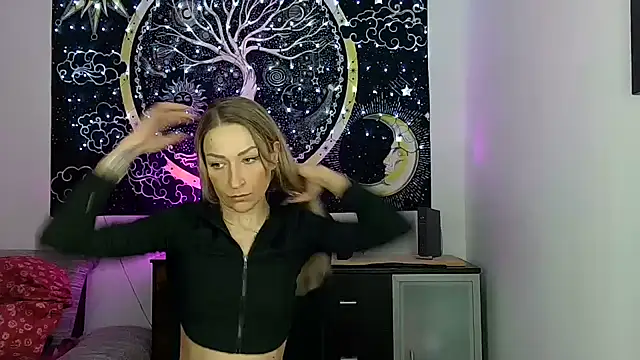 SexxyLiviaa online show from 01/08/26, 01:30