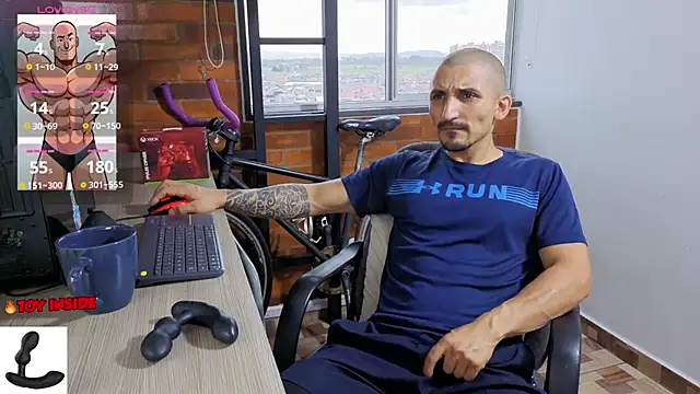 Snapshot of Marck_Muscle chatting on 05/21/26, 10:39 Marck Muscle online show from 05/21/26, 10:39