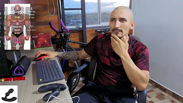 Snapshot of Marck_Muscle chatting on 05/27/26, 11:13 Marck Muscle online show from 05/27/26, 11:13