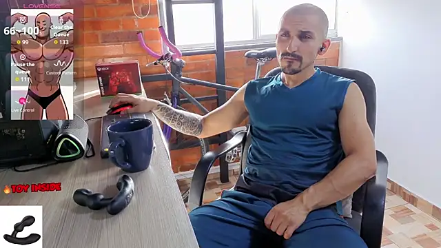 Snapshot of Marck_Muscle chatting on 05/28/26, 09:12 Marck Muscle online show from 05/28/26, 09:12