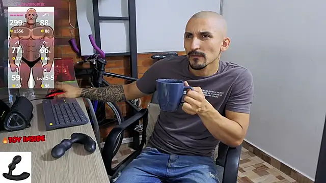 Snapshot of Marck_Muscle chatting on 05/31/26, 11:28 Marck Muscle online show from 05/31/26, 11:28