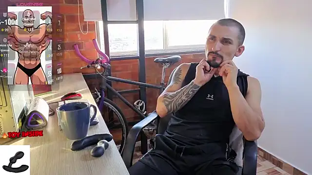 Snapshot of Marck_Muscle chatting on 06/11/26, 10:30 Marck Muscle online show from 06/11/26, 10:30
