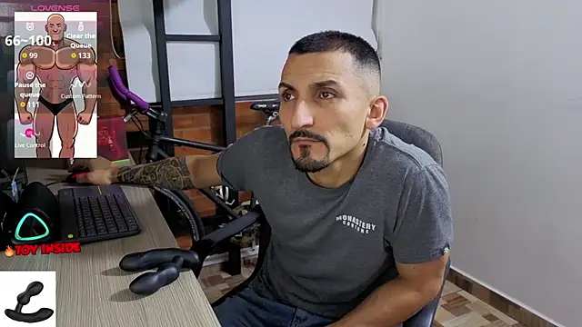 Snapshot of Marck_Muscle chatting on 07/06/26, 01:13 Marck Muscle online show from 07/06/26, 01:13