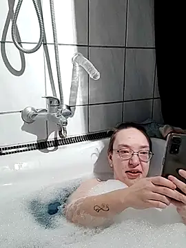 Isabella Geney online show from 02/21/26, 05:58