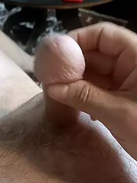 Snapshot of massive_cum chatting on 07/16/26, 01:50 massive cum online show from 07/16/26, 01:50