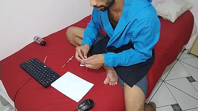 UncutToyBoy23cm online show from 03/11/25, 04:10