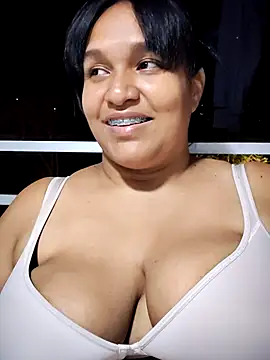 Mia Adell 11 online show from 03/04/25, 01:45