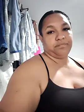 Mia Adell 11 online show from 10/22/25, 03:40