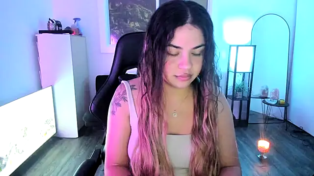 Snapshot of MelSaunders chatting on 11/28/25, 04:15 MelSaunders online show from 11/28/25, 04:15