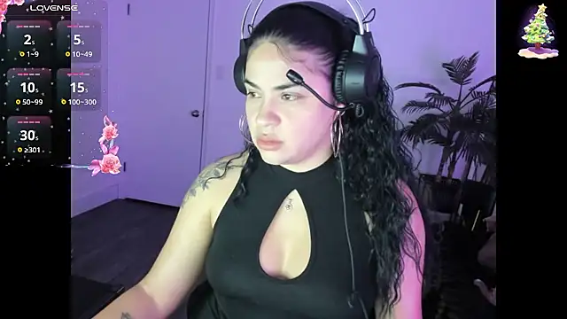 Snapshot of MelSaunders chatting on 01/13/26, 03:12 MelSaunders online show from 01/13/26, 03:12