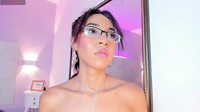 AbrilBrent online show from 01/22/25, 07:56