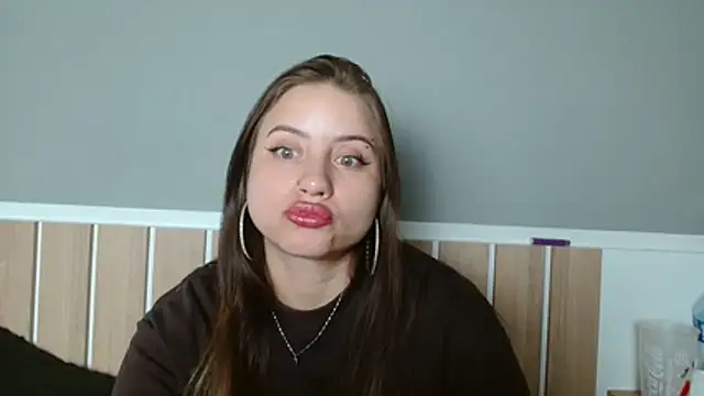 520 Loirex 741 online show from 12/21/25, 03:13