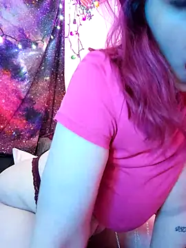 Snapshot of EverlyEster chatting on 12/08/24, 09:57 EverlyEster online show from 12/08/24, 09:57