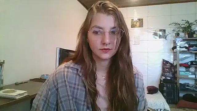 Snapshot of SweetyBabyDemon chatting on 04/29/26, 02:21 SweetyBabyDemon online show from 04/29/26, 02:21