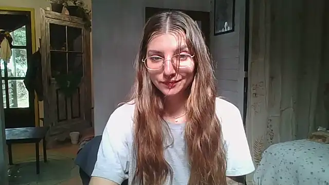 Snapshot of SweetyBabyDemon chatting on 05/16/26, 03:44 SweetyBabyDemon online show from 05/16/26, 03:44