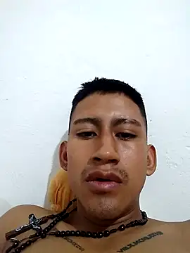 Snapshot of Isaanegrito chatting on 11/22/25, 05:12 Isaanegrito online show from 11/22/25, 05:12