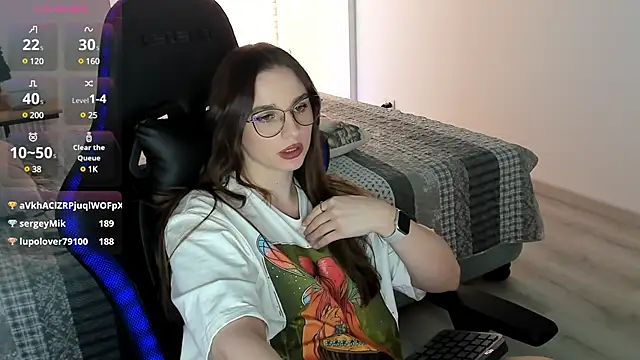 Snapshot of MCfly_11 chatting on 02/09/25, 07:38 MCfly 11 online show from 02/09/25, 07:38