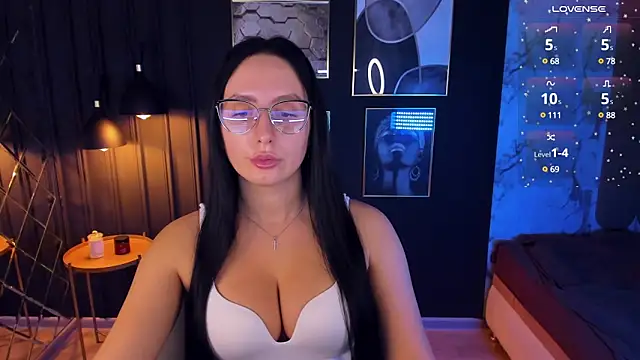 Christy Calypso online show from 12/05/24, 02:31