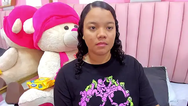 ISABELLA 020 online show from 10/18/25, 02:29