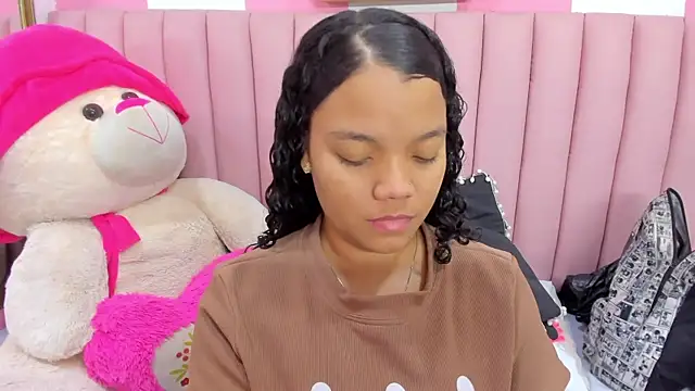 ISABELLA 020 online show from 02/14/26, 12:46