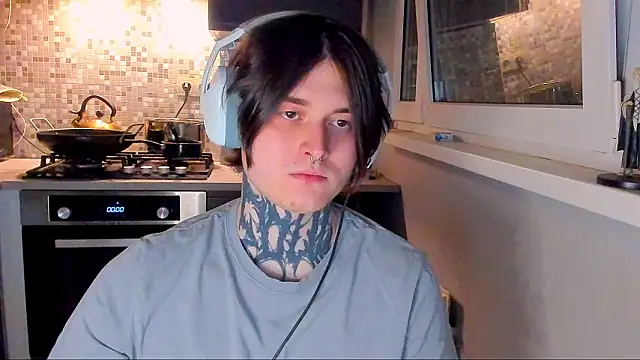 Snapshot of _torfin_ chatting on 03/29/26, 08:53 torfin online show from 03/29/26, 08:53