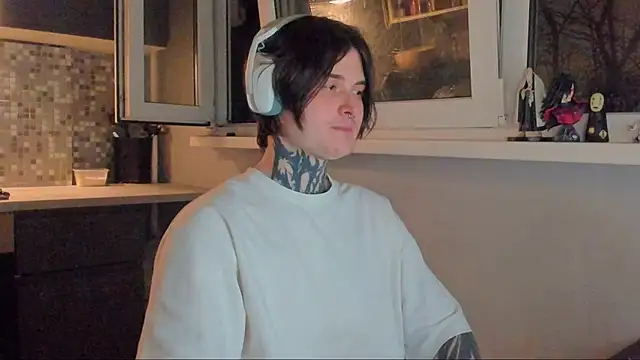 Snapshot of _torfin_ chatting on 04/05/26, 10:40 torfin online show from 04/05/26, 10:40