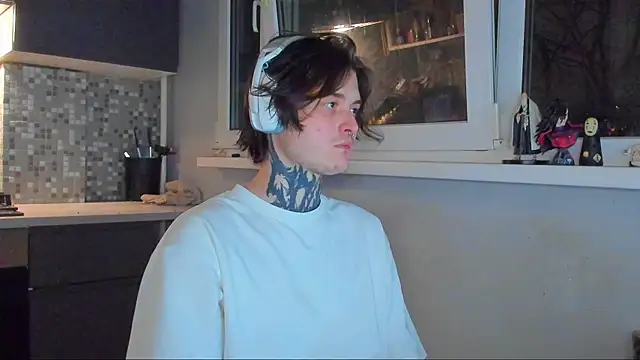 Snapshot of _torfin_ chatting on 04/06/26, 10:54 torfin online show from 04/06/26, 10:54