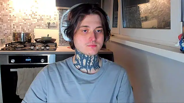 Snapshot of _torfin_ chatting on 04/23/26, 09:28 torfin online show from 04/23/26, 09:28